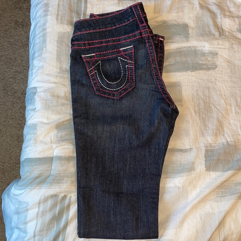 New True Religion Boot Cut Sz 27 w/ pink stitching